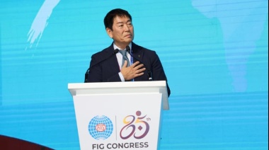 Morinari Watanabe reelegido presidente de la FIG en el 85º Congreso de la FIG en Doha