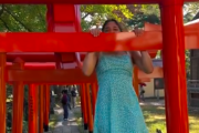 Marimar Pérez en el centro de la polémica por usar un torii como barra