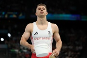 Max Whitlock impulsa la gimnasia escolar en Lancashire para inspirar a una generación activa